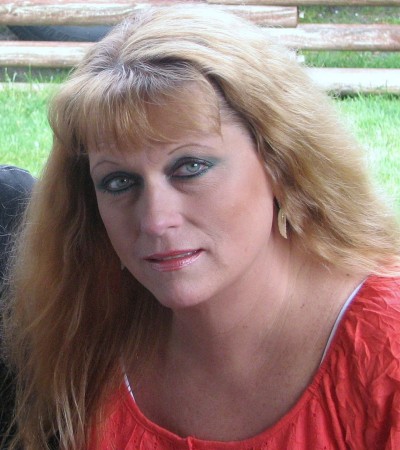 Elizabeth Fischer Photo 8
