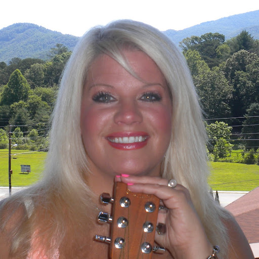 Christie Miller Photo 19