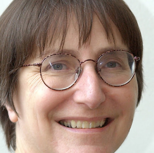 Pauline Thompson Photo 27
