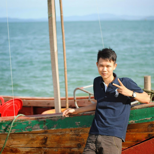 Quynh Nguyen Photo 11