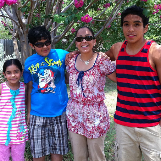 Jennifer Salas Photo 29