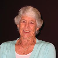 Carole Pearson Photo 30
