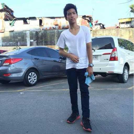 Kyle Velasco Photo 29
