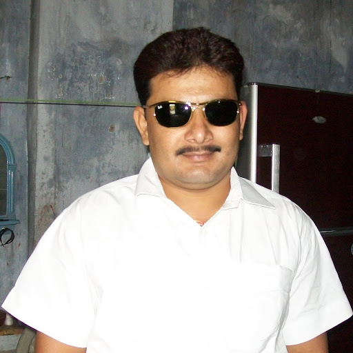 Manav Gandhi Photo 3