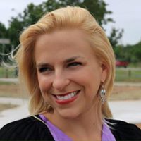 Julie Dodge Photo 16