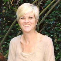 Dana Nicholson Photo 34