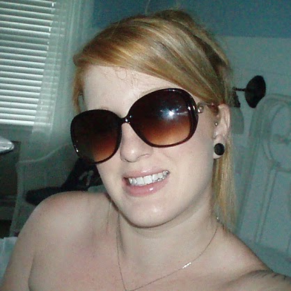 Heather Mayhew Photo 34