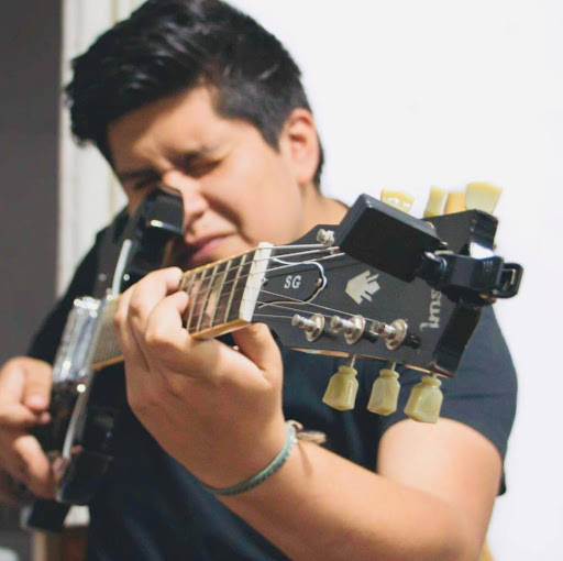 Frank Castillo Photo 47