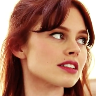 Sarah Winter Photo 18