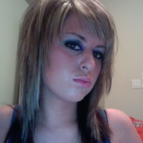 Kelly Anderson Photo 19