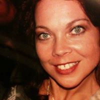 Lorraine Reynolds Photo 22
