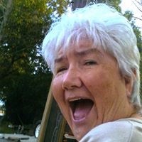 Elizabeth Britt Photo 28