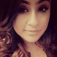 Violet Flores Photo 5