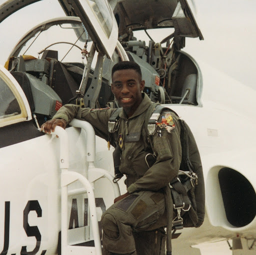 Gil Williams Photo 26