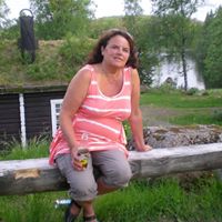 Lisa Dahle Photo 6