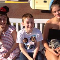 Michelle Conroy Photo 17
