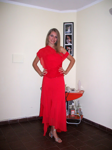 Cynthia Walter Photo 26