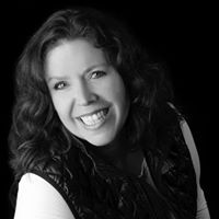 Andrea Andrews Photo 32