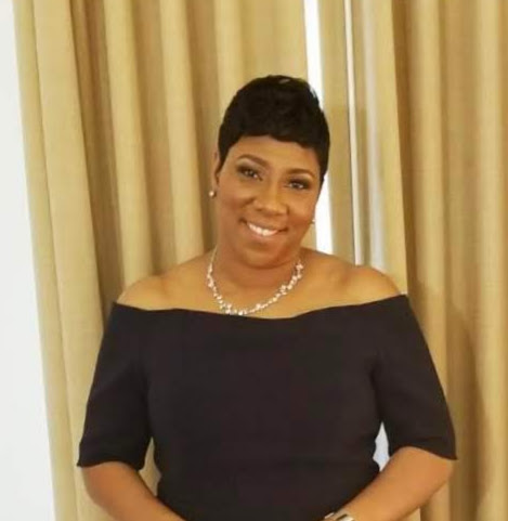 Yvette Moore Photo 10