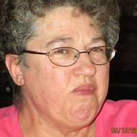 Ellen Robertson Photo 36