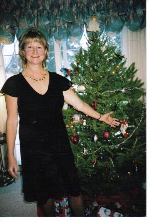 Julie Burrows Photo 29