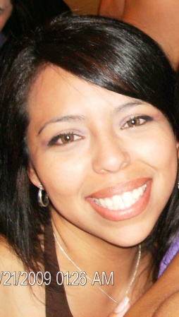 Jennifer Leal Photo 39