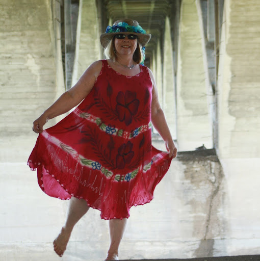 Debra Lloyd Photo 24