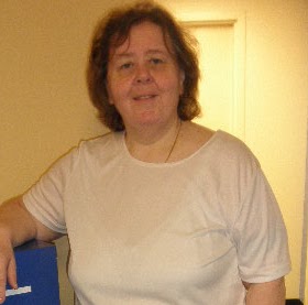 Elizabeth Devries Photo 9