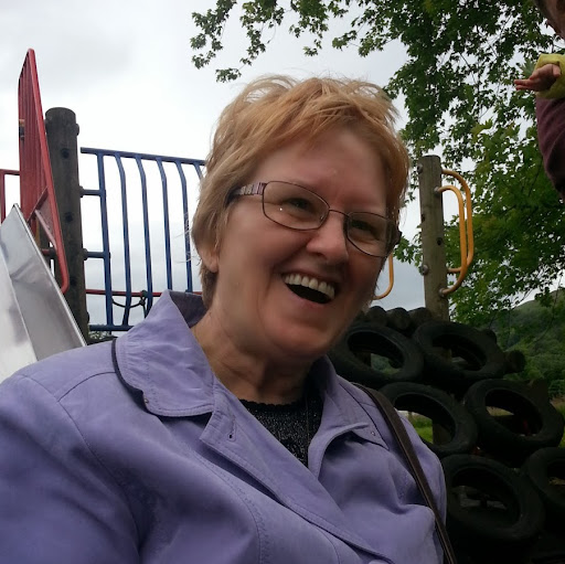 Jeanette Ellis Photo 14