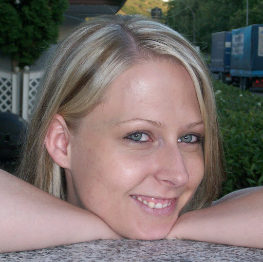 Christine Neumann Photo 8