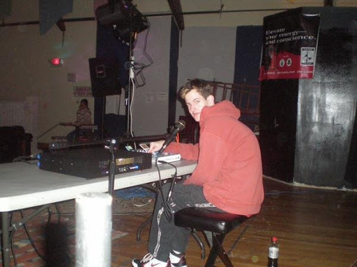 Raymond Stevenson Photo 27