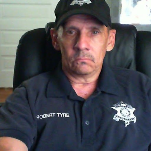 Robert Tyre Photo 6