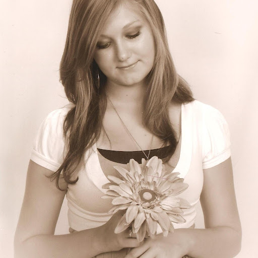 Tori Olson Photo 9