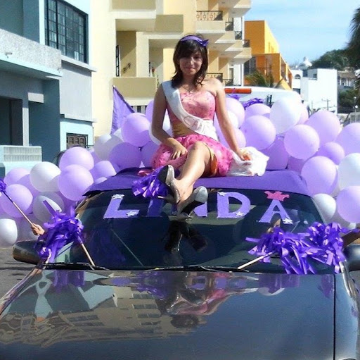 Linda Guzman Photo 3