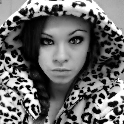 Jessica Drew Photo 11