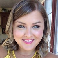 Emily Gillis Photo 19