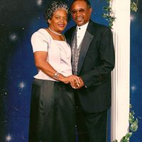 Karen Adams Photo 27