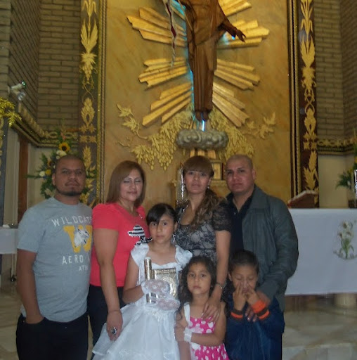 Liz Robles Photo 40