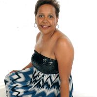 Vicki West Photo 4