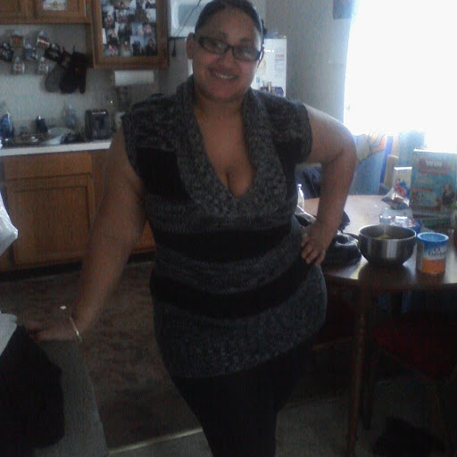 Lisa Gonzalez Photo 4