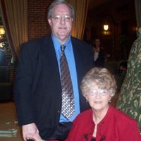 Linda Stover Photo 30