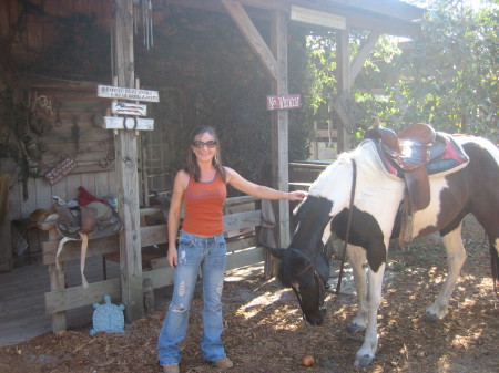 Elizabeth Gordon Photo 8