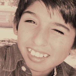 Roberto Valenzuela Photo 9