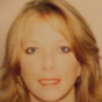 Elizabeth Giles Photo 23