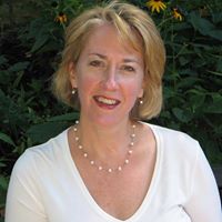 Elizabeth Harrington Photo 35
