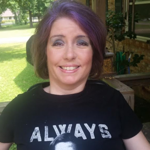 Christy Brewer Photo 7