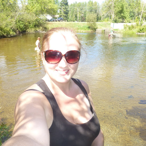 Jennifer Hankins Photo 33