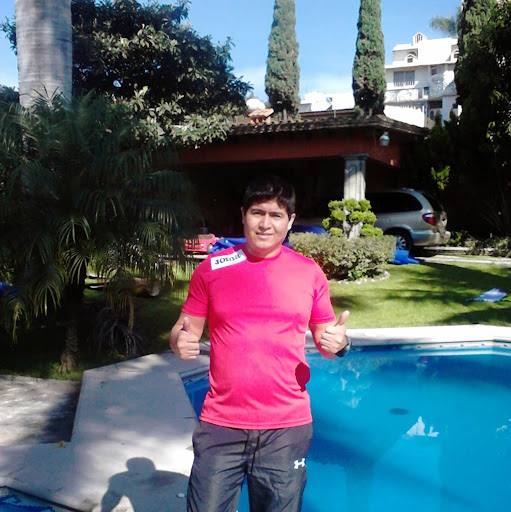 Alberto Guzman Photo 7