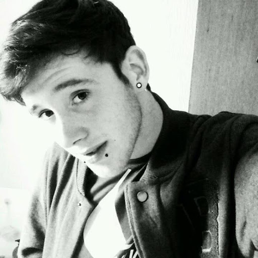 Benjamin Roe Photo 7