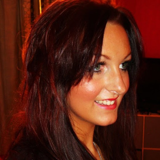 Rachael Bradshaw Photo 25